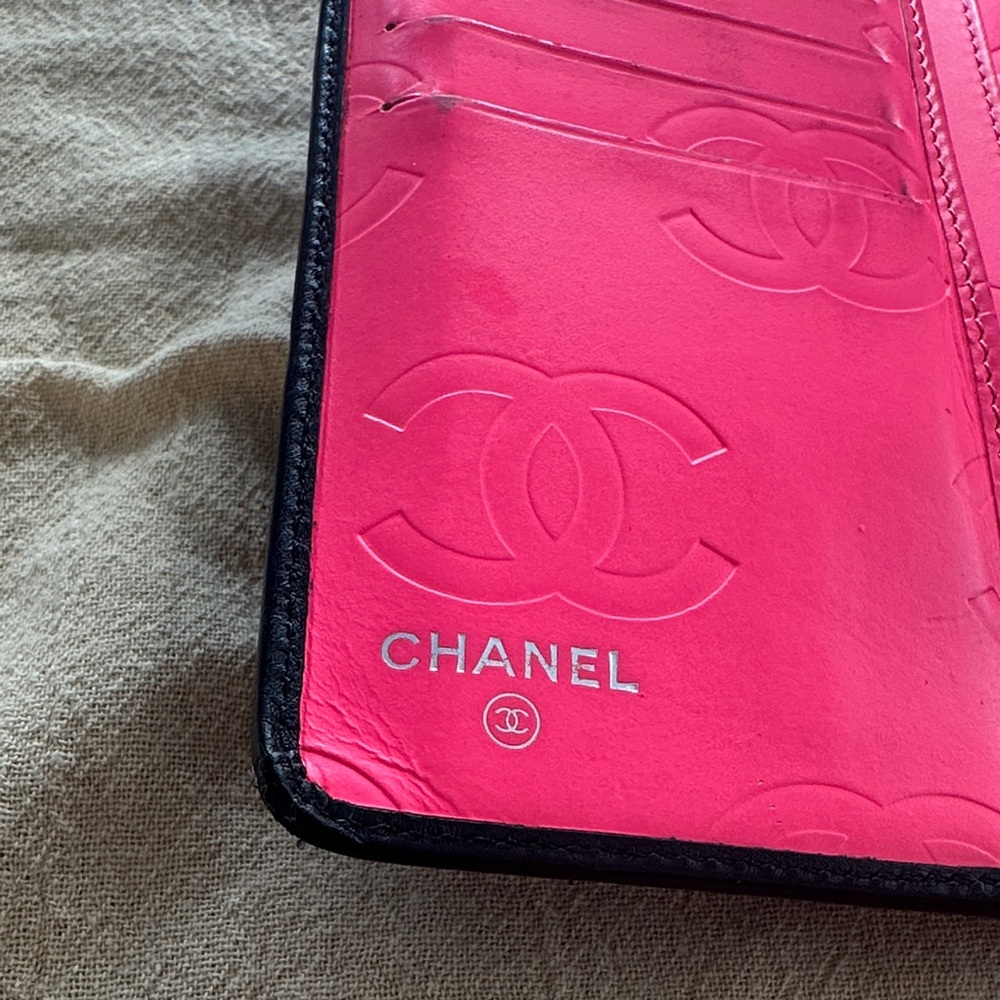 CHANEL Cambon Black Quilted Leather Cover - Picture 7 of 16